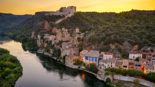 Miravet on the Ebro River, Tarragona, Catalonia, Spain (© Eloi_Omella/Getty Images)