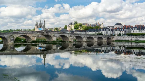Vue et reflets de Blois, Val de Loire (© boerescul/Getty Images)