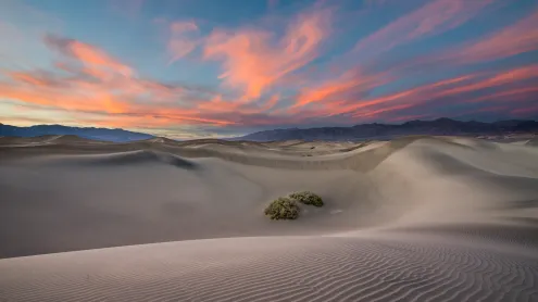 Mesquite Flat Sand Dunes in Death Valley National Park, California (© Bryan Jolley/TANDEM Stills + Motion)