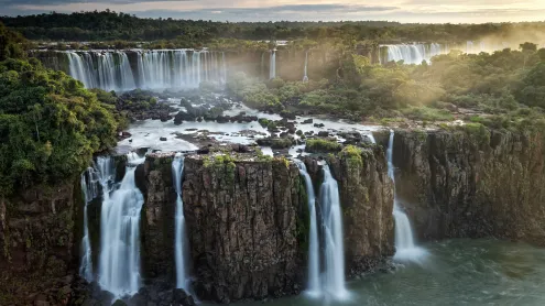 Three Musketeers Falls at Iguazú Falls, Argentina (© Mark Meredith/Getty Images)