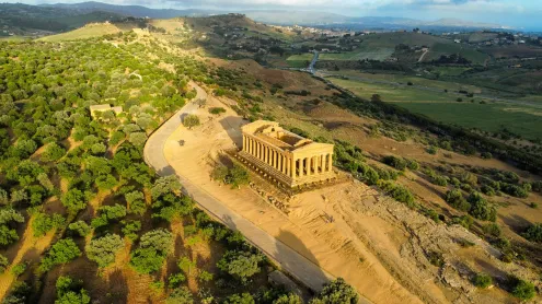 Tempio della Concordia, Agrigento, Sicilia (© Wirestock/iStock)