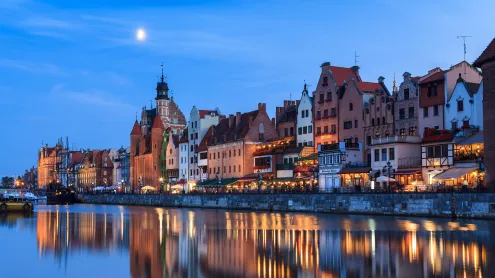 Gdańsk on the banks of the Motława, Poland (© Oscar Dominguez/TANDEM Stills + Motion)