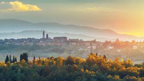 Town of Pienza in Tuscany, Italy (© zpagistock/Getty Images)