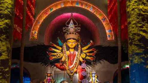 Goddess Durga idol at a puja pandal in Kolkata, West Bengal (© Arnav Pratap Singh/Getty Images)
