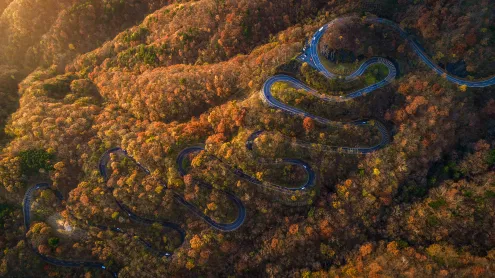 Irohazaka Road in fall, Nikko, Tochigi, Japan (© oneinchpunch/Shutterstock)