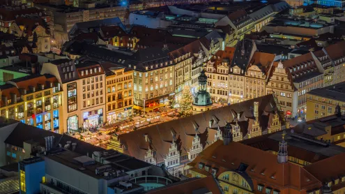 Christmas market in Leipzig, Germany (© Krzysztof Baranowski/Getty Images)