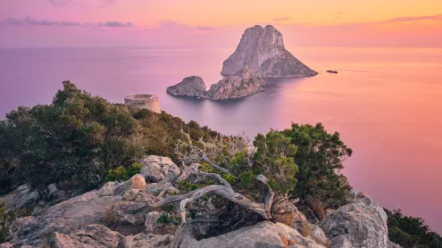 Islets of Es Vedrà and Es Vedranell, Ibiza, Spain (© L. Apolli/Getty Images)