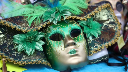 Détails d’un masque du Carnaval de Nice, Alpes-Maritimes (© litchi cyril photographe/Shutterstock)
