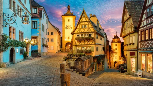 Plönlein mit Siebersturm und Kobolzeller Tor, Rothenburg ob der Tauber, Bayern (© Harald Nachtmann/Getty Images)