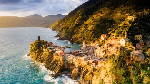 Village of Vernazza, Cinque Terre, Liguria, Italy (© Roberto Moiola/Sysaworld/Getty Images)