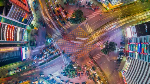 Aerial view of an intersection in Dhaka, Bangladesh (© Azim Khan Ronnie/Amazing Aerial Agency)