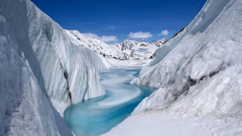 La Mer de Glace, Chamonix, massif du Mont-Blanc, Haute-Savoie, France (© Hagenmuller Jean-François/Hemis.fr)