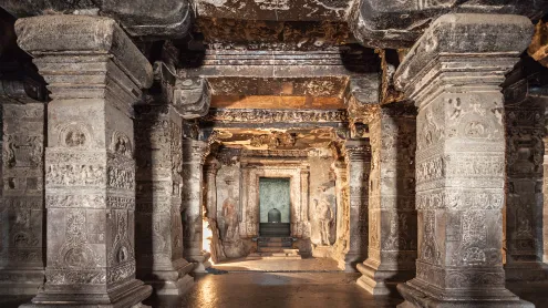 Ellora Caves near Aurangabad, Maharashtra (© saiko3p/Shutterstock)