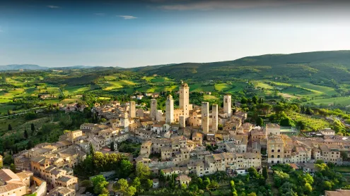San Gimignano, Siena, Tuscany, Italy (© MNStudio/Shutterstock)