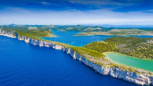 Cliffs of Telašćica Nature Park, Dugi Otok Island, Croatia (© Ilija Ascic/Shutterstock)