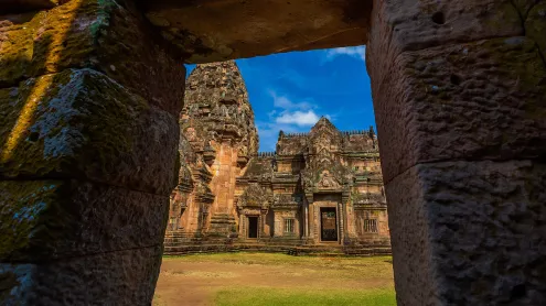 Prasat Phanom Rung temple ruins, Buriram province, Thailand (© Banjongseal324/Getty Images)