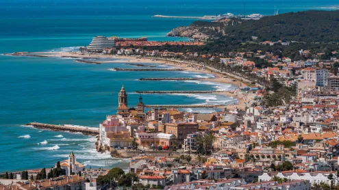 Sitges, Barcelona, Cataluña, España (© Pol Albarrán/Moment/GettyImages)