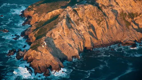 Lighthouse at Point Reyes National Seashore, California (© RMB Images/Photography by Robert Bowman/Getty Images)