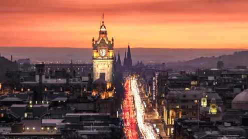 The Balmoral Clocktower, Edinburgh (© Puthipong Worasaran/Moment/Getty Images)