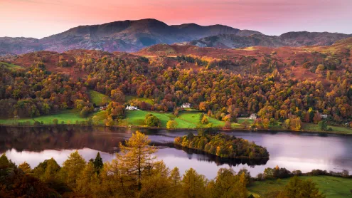 Grasmere, Lake District, Cumbria, England (© Thomas Molyneux/Getty Images)