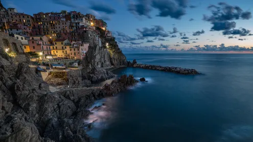 Manarola, Cinque Terre National Park, Liguria, Italy (© John_Silver/Shutterstock)