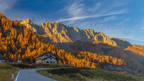 Sella di Razzo e Sella di Rioda, Alpi Carniche, Friuli-Venezia Giulia, Italia (© phbcz/iStock/Getty Images Plus)