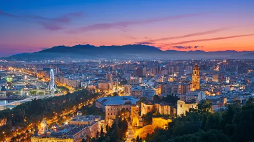 Atardecer en Málaga, Andalucía, España (© SJ Travel Photo and Video/Shutterstock)