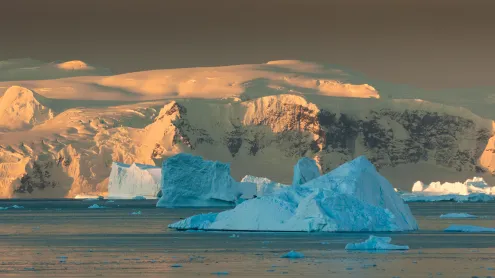 Icebergs, Antarctica (© Art Wolfe/DanitaDelimont.com)