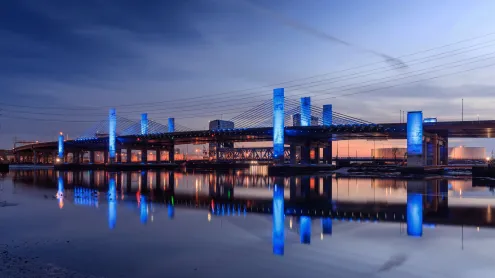 Pearl Harbor Memorial Bridge, New Haven, Connecticut (© Enzo Figueres/Getty Images)