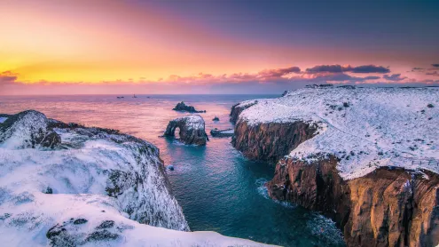 The Cornish Coast Path covered in snow, Land's End, Cornwall, England (© Josef FitzGerald-Patrick/Getty Images)