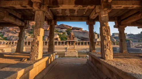 Pushkarani, Sri Krishna Temple, Hampi, Karnataka (© ImagesofIndia/Shutterstock)