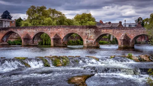 Devorgilla Bridge in Dumfries Galloway Scotland, UK (© jazman/Shutterstock)