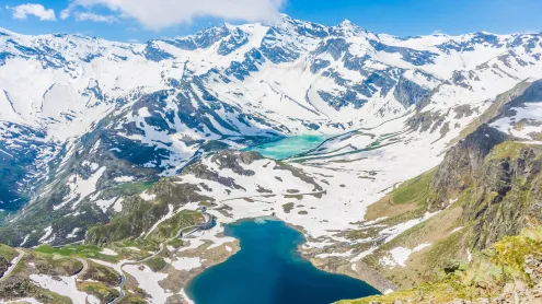 Paesaggio alpino con laghi nel Parco Nazionale del Gran Paradiso, Piemonte – Valle d’Aosta, Italia (© Stefano Zaccaria/Alamy Stock Photo)