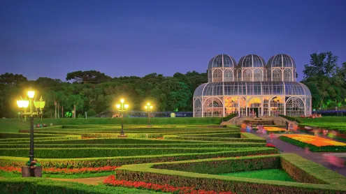 Atardecer no Jardim Botânico de Curitiba, Paraná (© advjmneto/Getty Images)