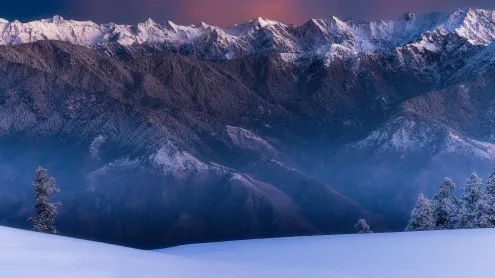 Sunrise at the summit of Kedarkantha (© Jeet Khagram/500px/Getty Images)