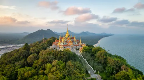 Wat Tang Sai Temple in Ban Krut, Thailand (© Ratnakorn Piyasirisorost/Getty Images)