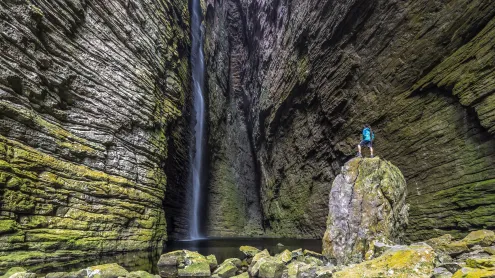 Cachoeira Fumacinha, Parque Nacional da Chapada Diamantina, Ibicoara, BA (© Pulsar Imagens/Alamy Stock Photo)